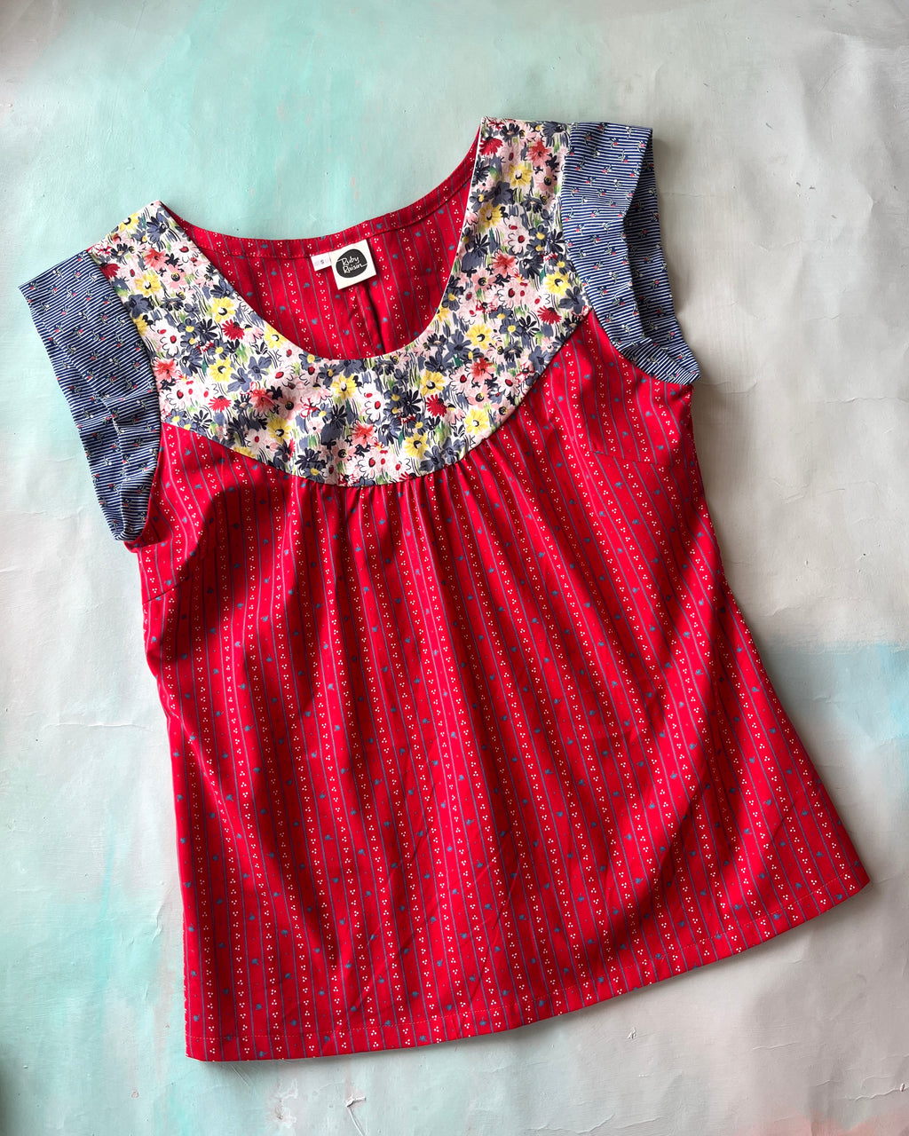 Collage Top Red Daisies S