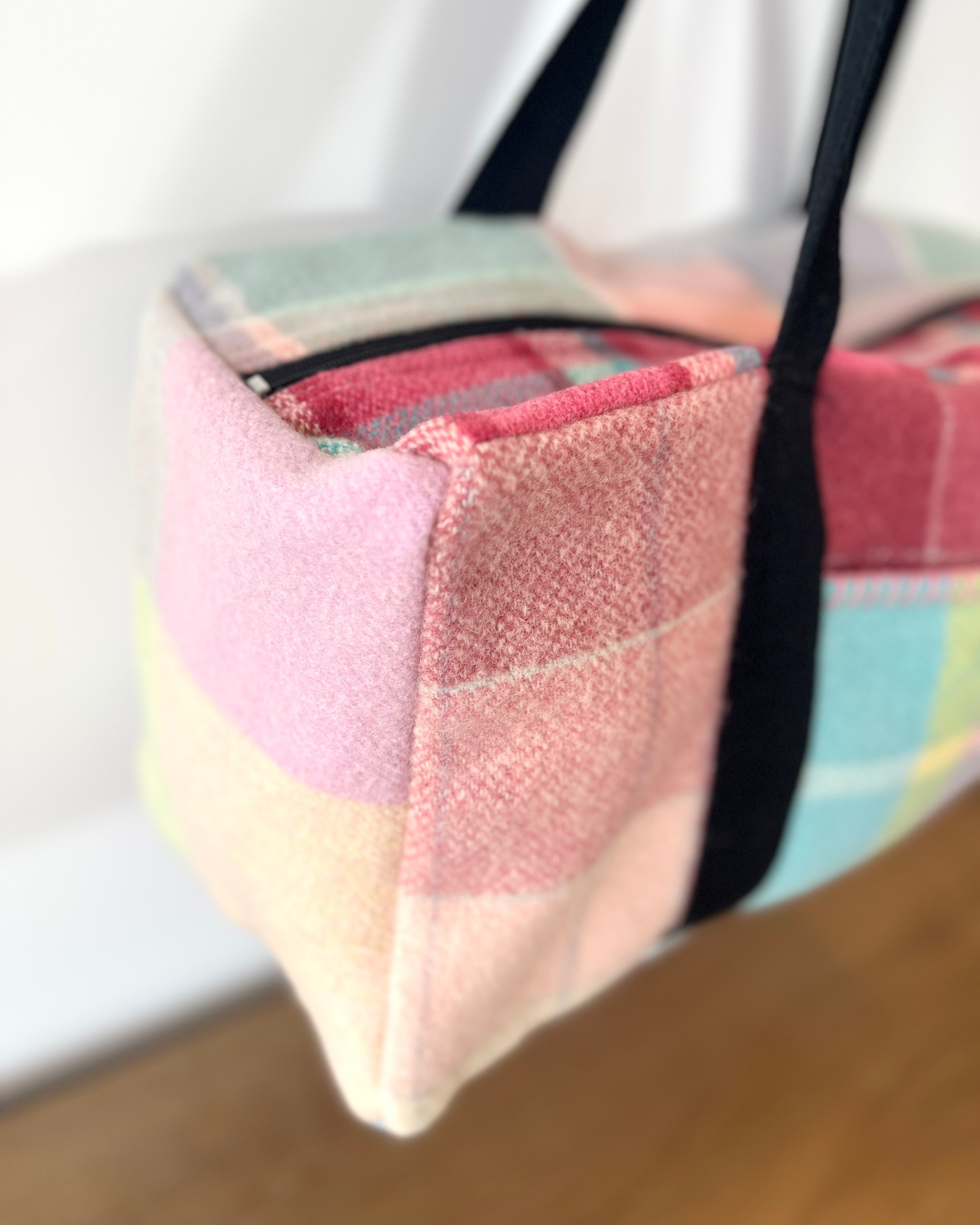 Overnight Duffle STRAWBERRY SHORTCAKE