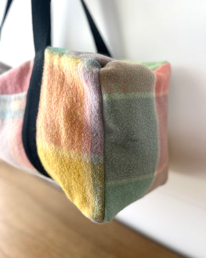 Overnight Duffle FRUIT TINGLE