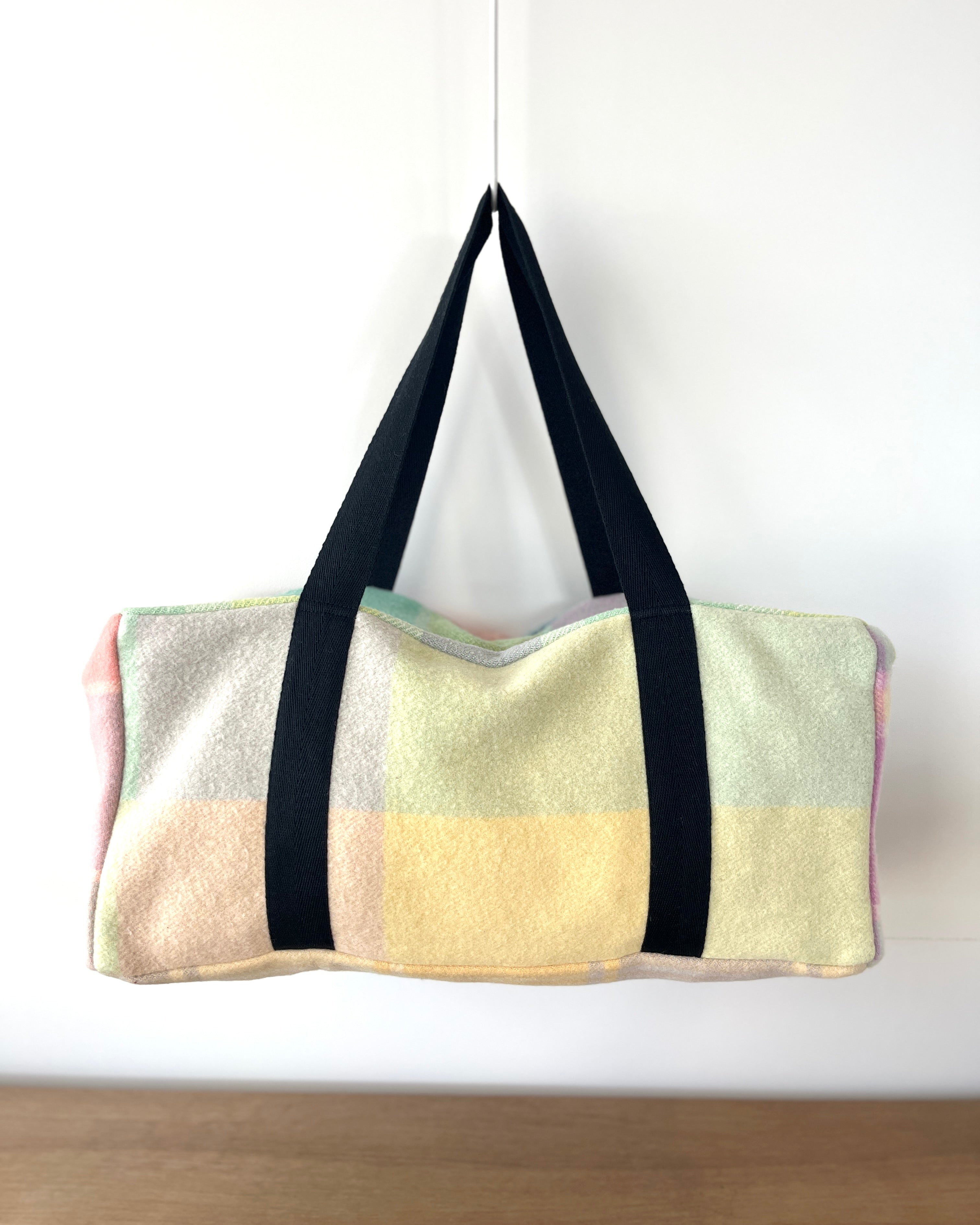 Overnight Duffle FRUIT TINGLE