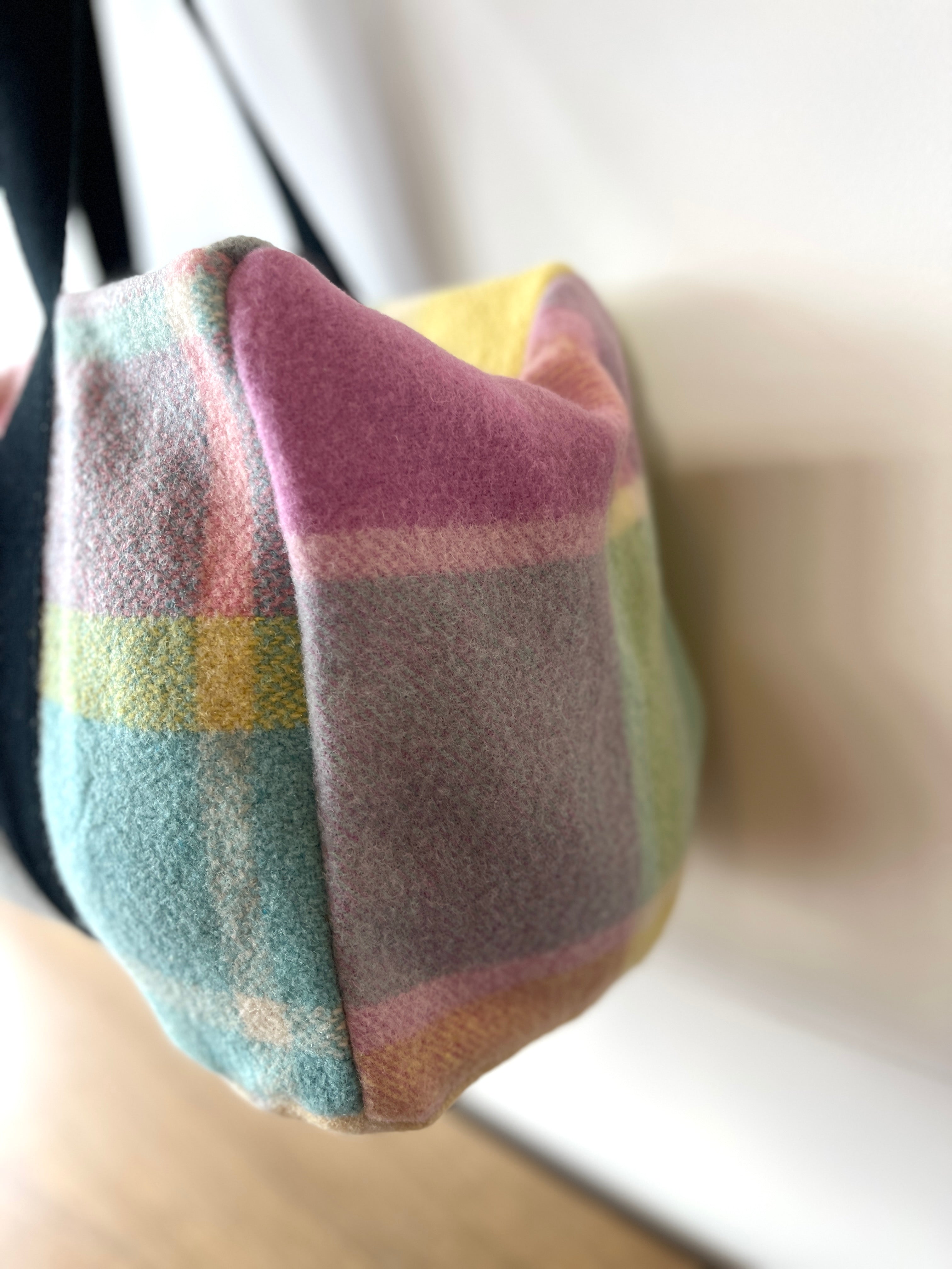 Overnight Duffle RAINBOW PADDLEPOP