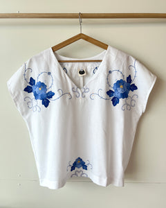 Heirloom Kite Top Blue Applique 10