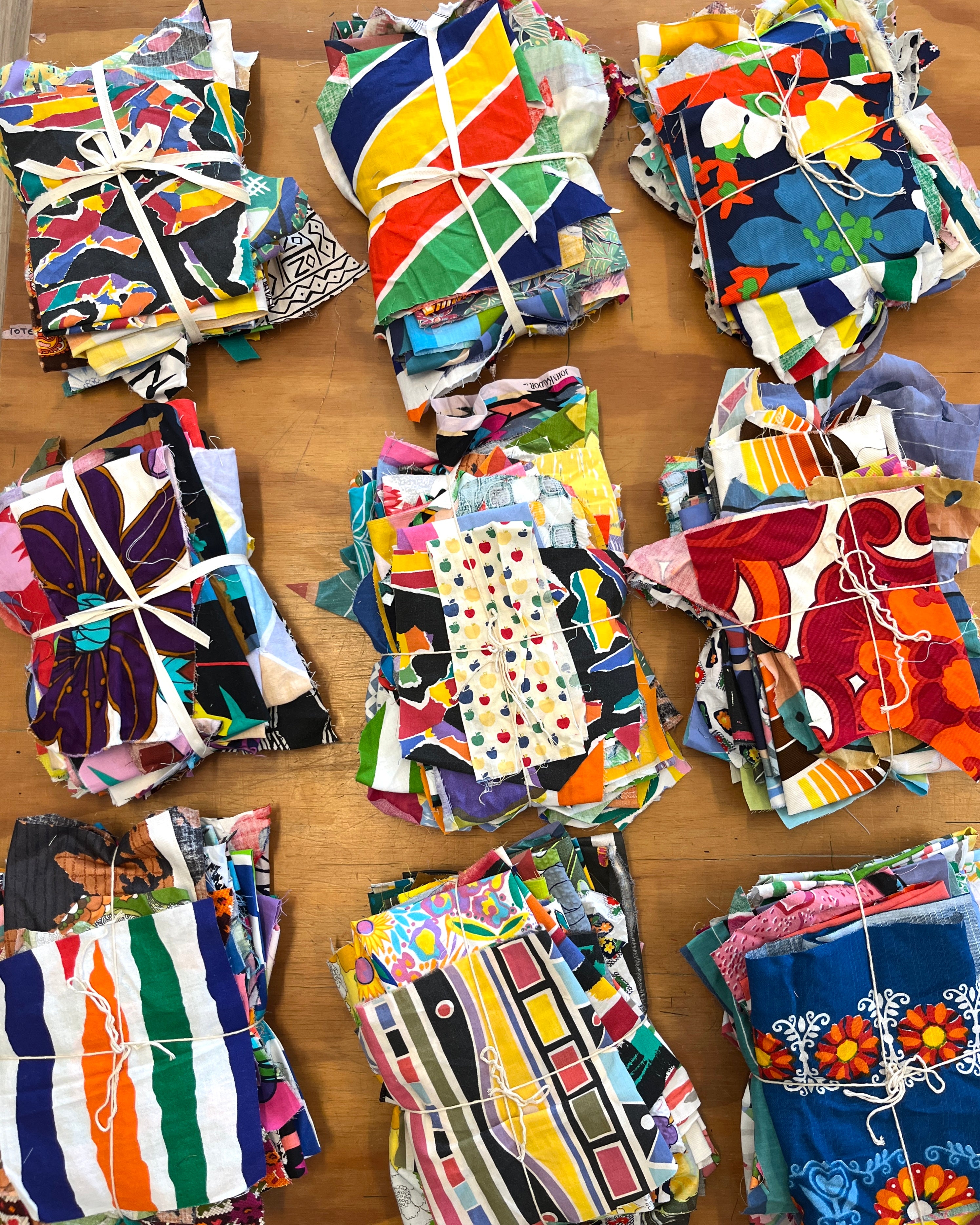 Fabric Scrap Packs BOLD/GRAPHIC/LARGE SCALE