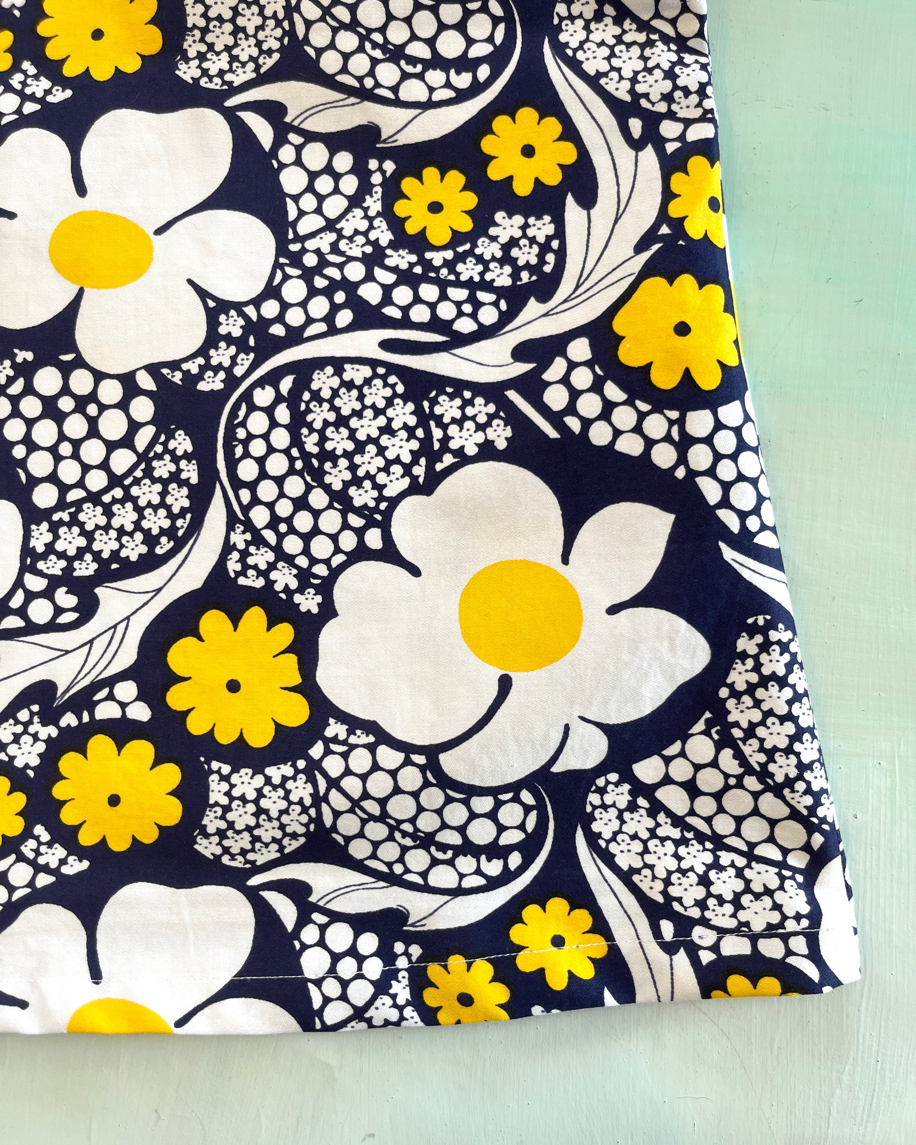 Swap Top Vintage Fried Egg Flower S