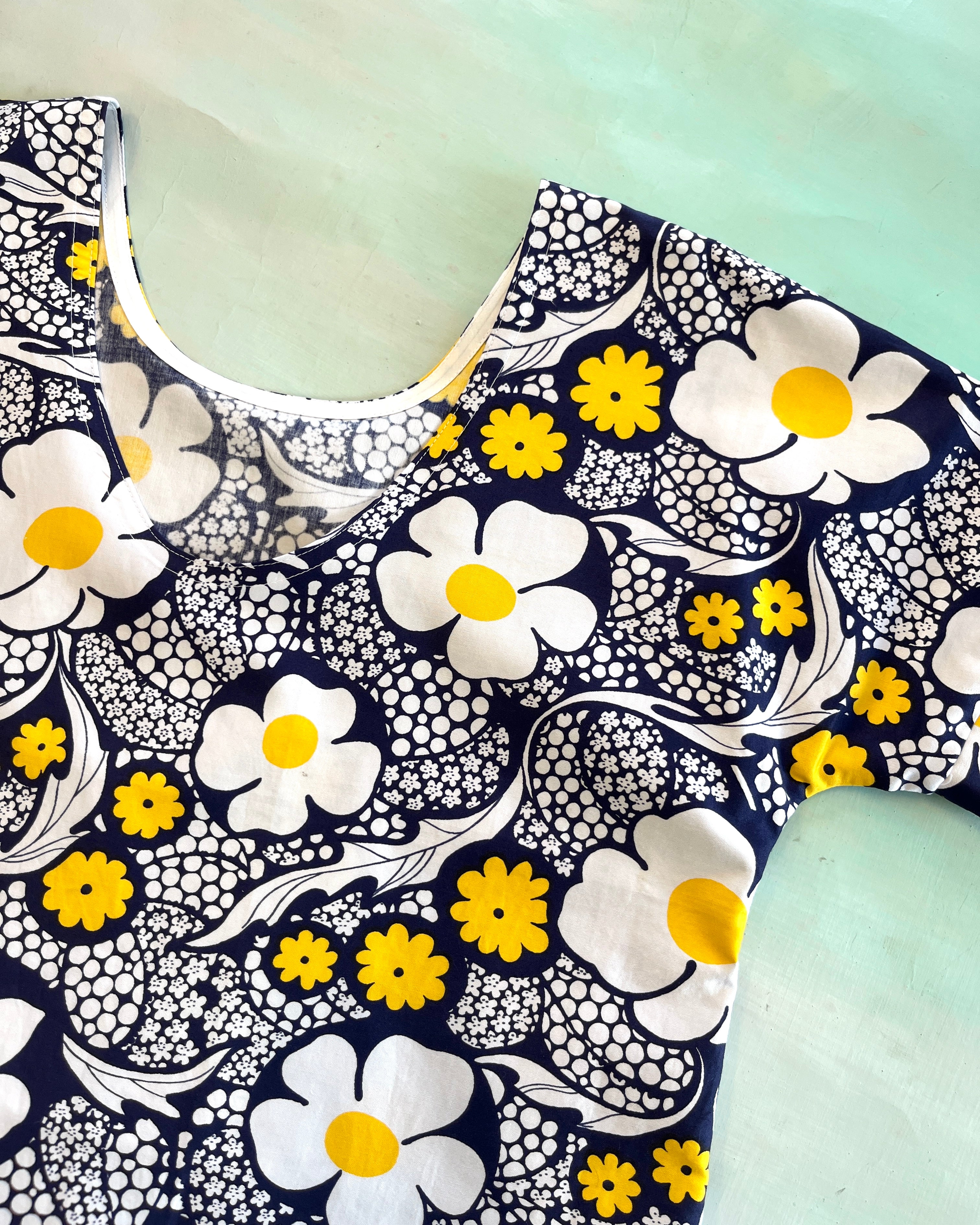 Swap Top Vintage Fried Egg Flower S