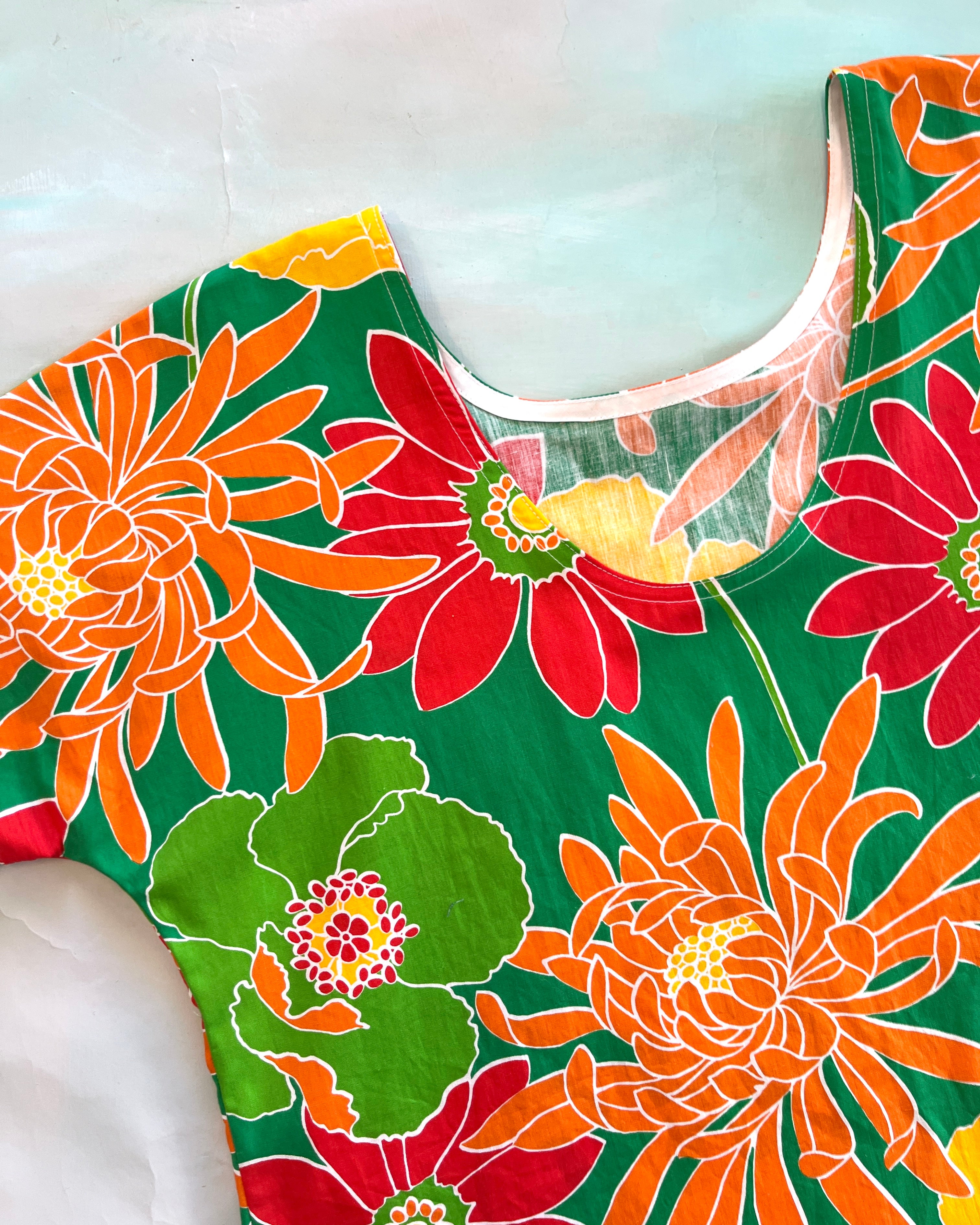 Swap Top Vintage Chrysanthemum L