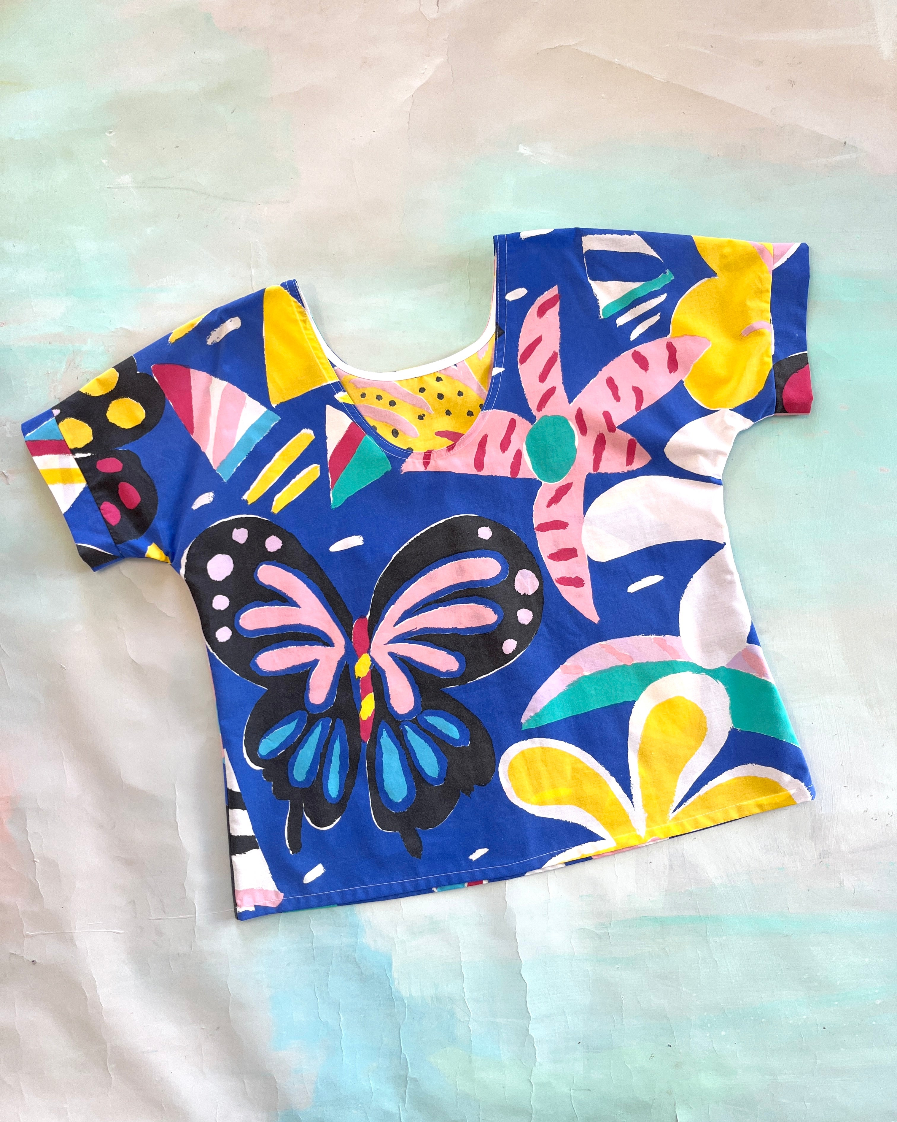 Swap Top Vintage Ken Done Flowers By The Sea Blue L