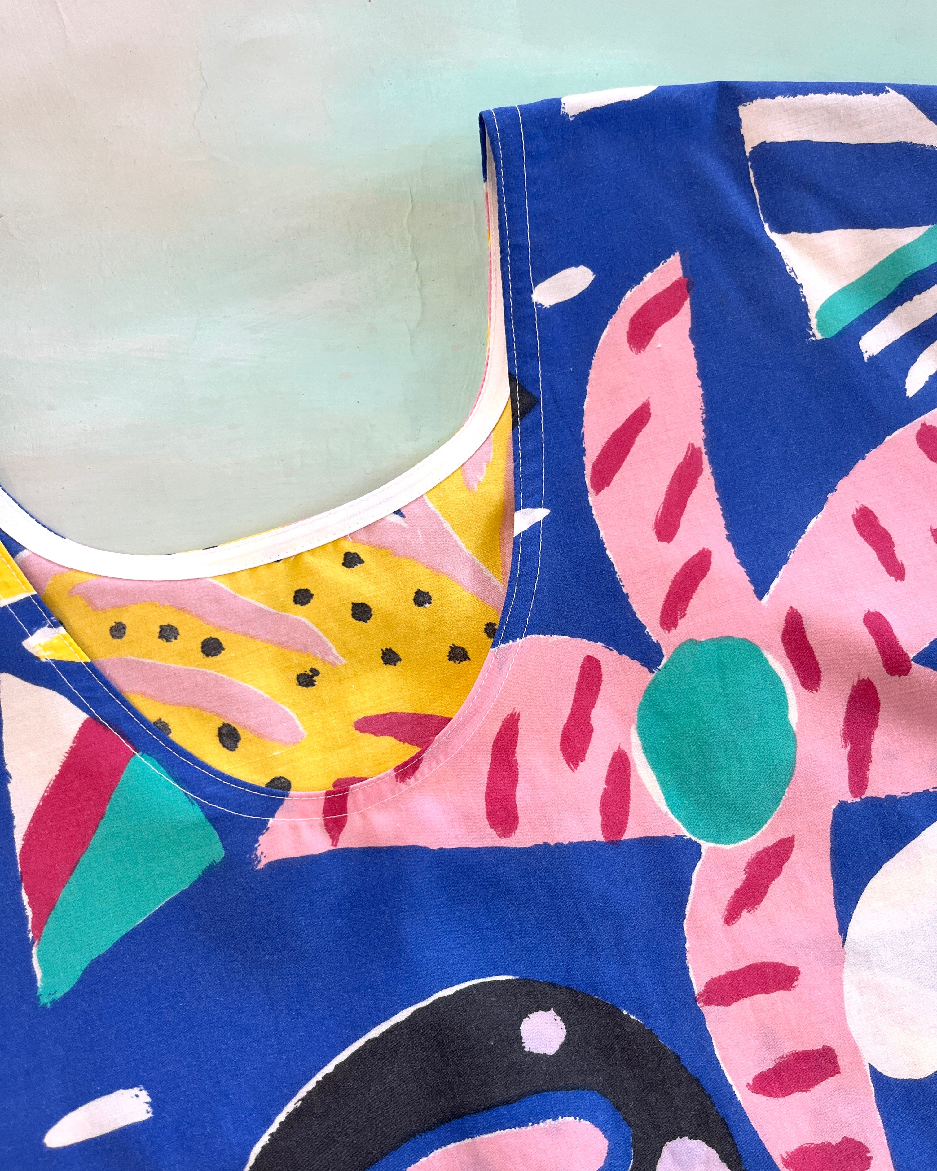 Swap Top Vintage Ken Done Flowers By The Sea Blue L