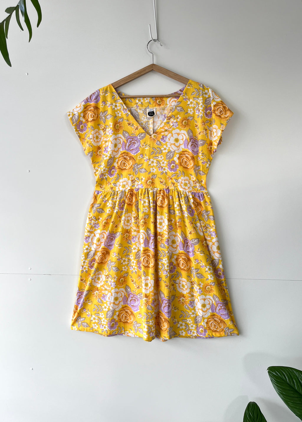 Lucy Dress Vintage Gold Roses 8