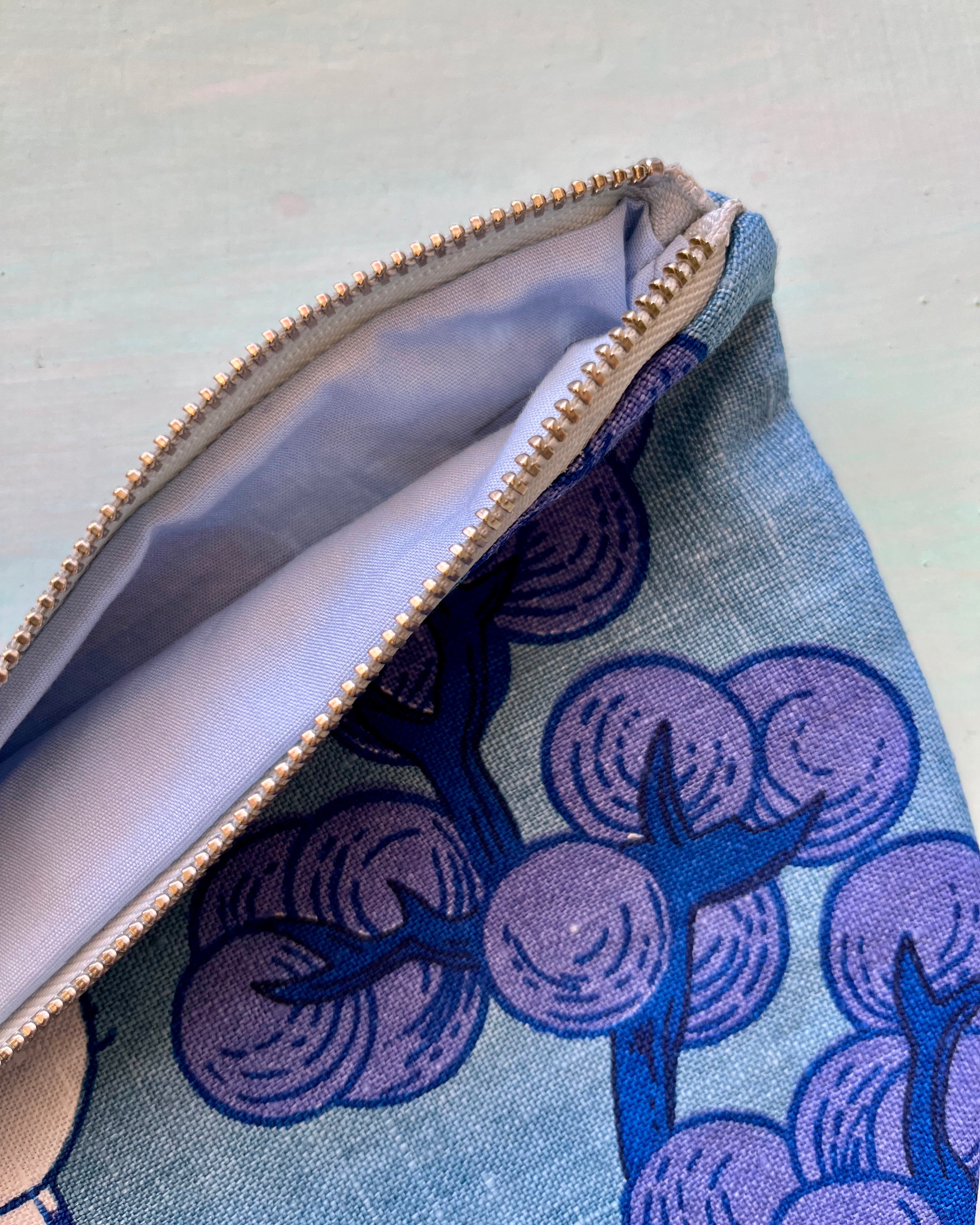 Crescent Purse Vintage Blue Willow & Swallows