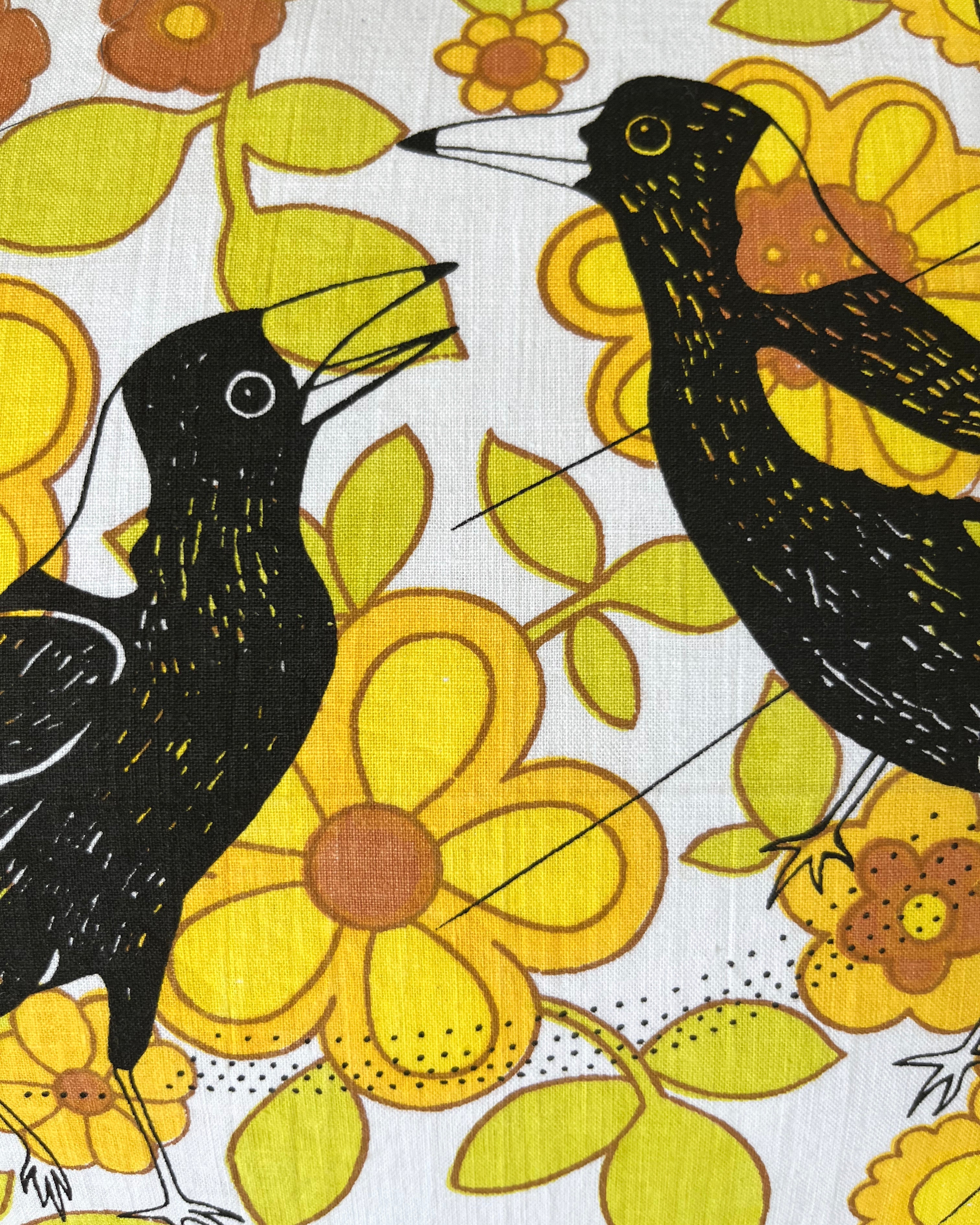 Patchwork Pillowcase Magpies Yellow PAIR