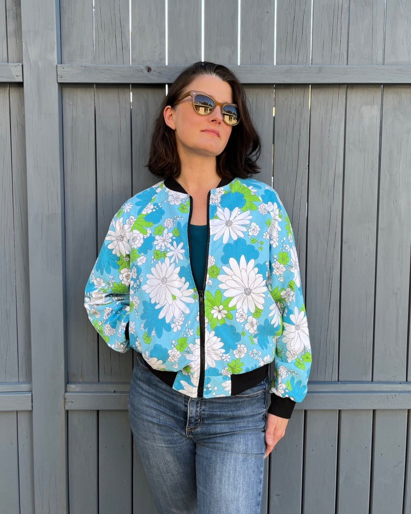 Bomber Jacket Vintage Ken Done Pink Flowers by the Sea L
